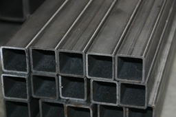 [TCN - 20MM*20MM*09 5.8M] TUBE CARRE NOIR 20MM*20MM*09 5.8M