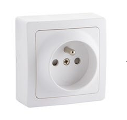 [LY5083] PRISE 2P+T APPARENT REF SW5083 KMEI.POIDS 86.2G. COULEUR BLANC